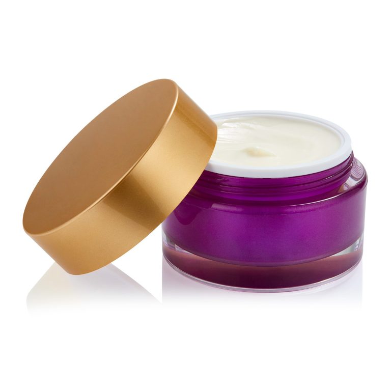 Freisteller von Produkten für Kosmetik und Schmuck für Onlineshops Präzise Freistellerfotografie für Kosmetik und Schmuck mit natürlichem Lichtcharakter und sauberer Kantenführung für Onlineshops.